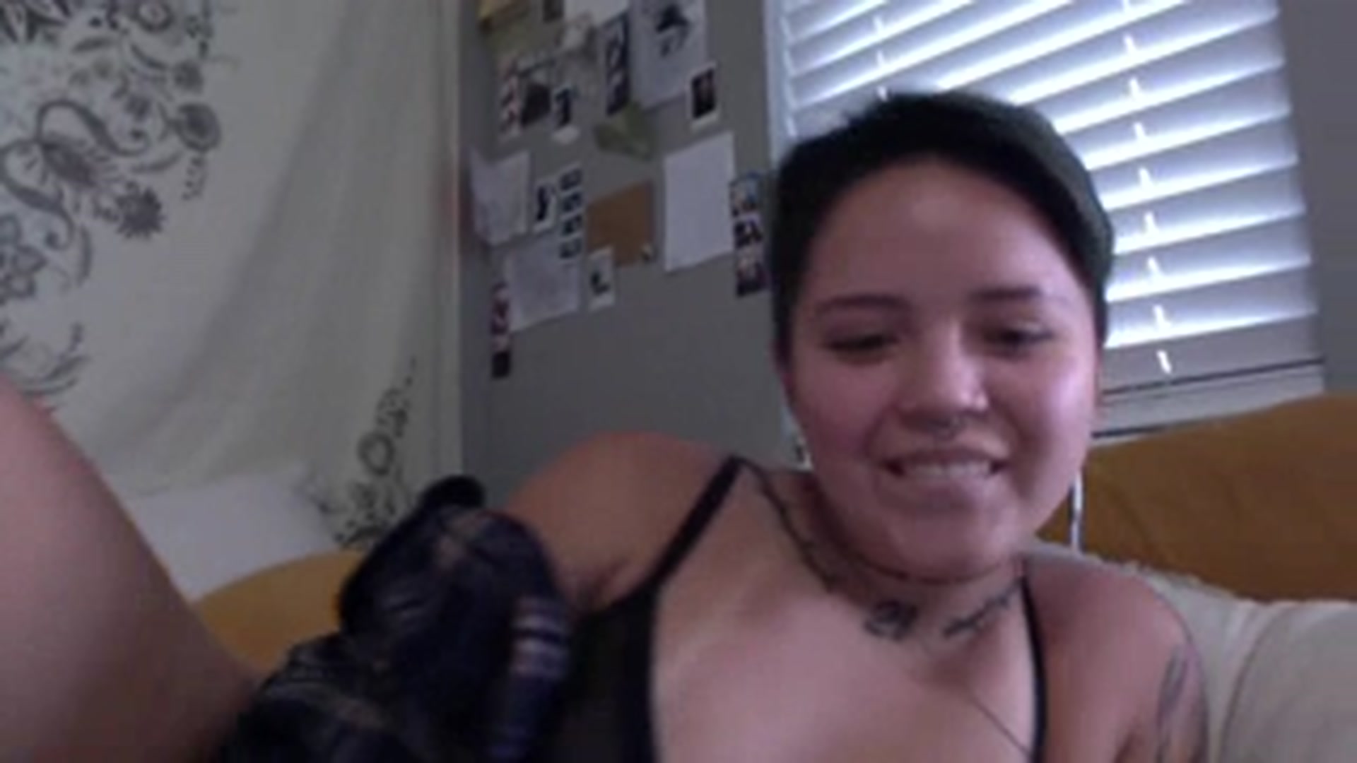 Gallery image thumbnail from xxRosesxx's myfreecams stream on, 08/20/2023, 21:36 image 17 of 20
