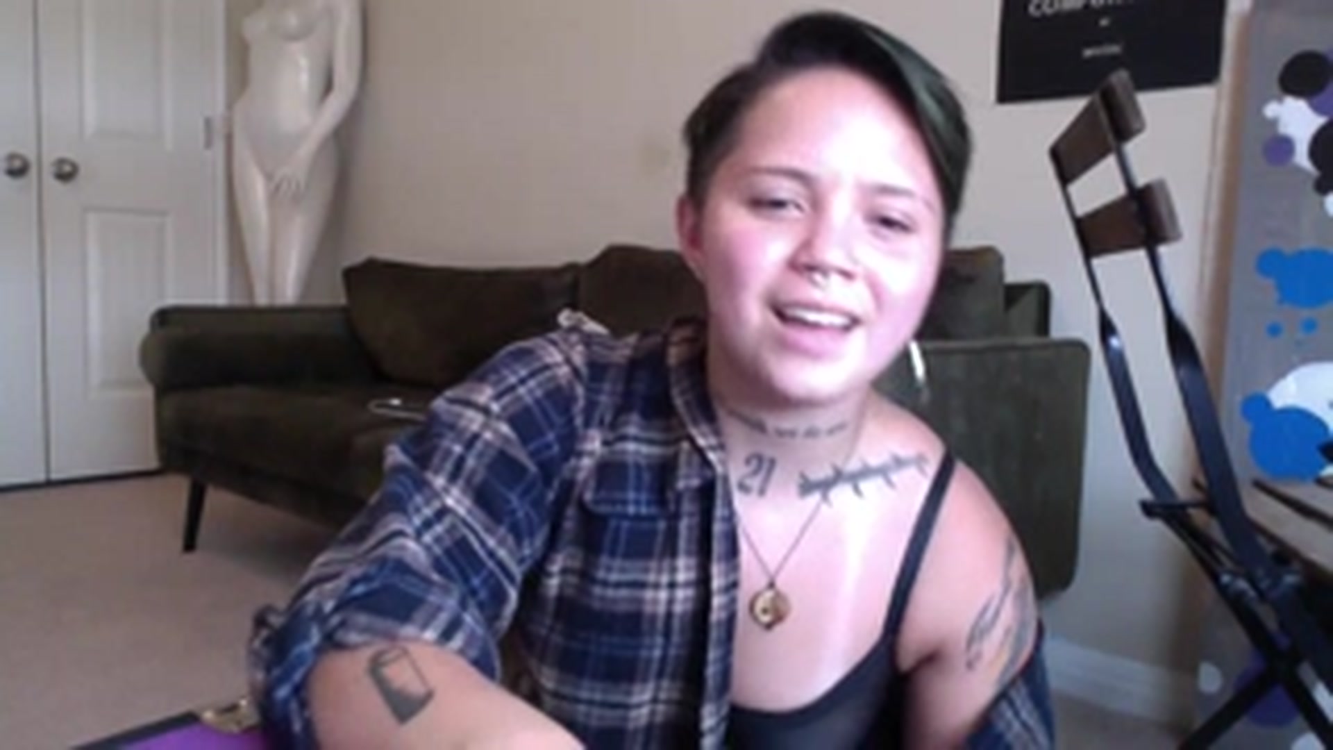 Gallery image thumbnail from xxRosesxx's myfreecams stream on, 08/24/2023, 23:05 image 3 of 20
