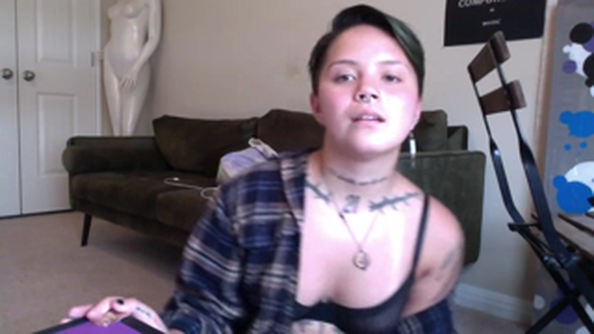 Gallery image thumbnail from xxRosesxx's myfreecams stream on, 08/24/2023, 23:05 image 4 of 20