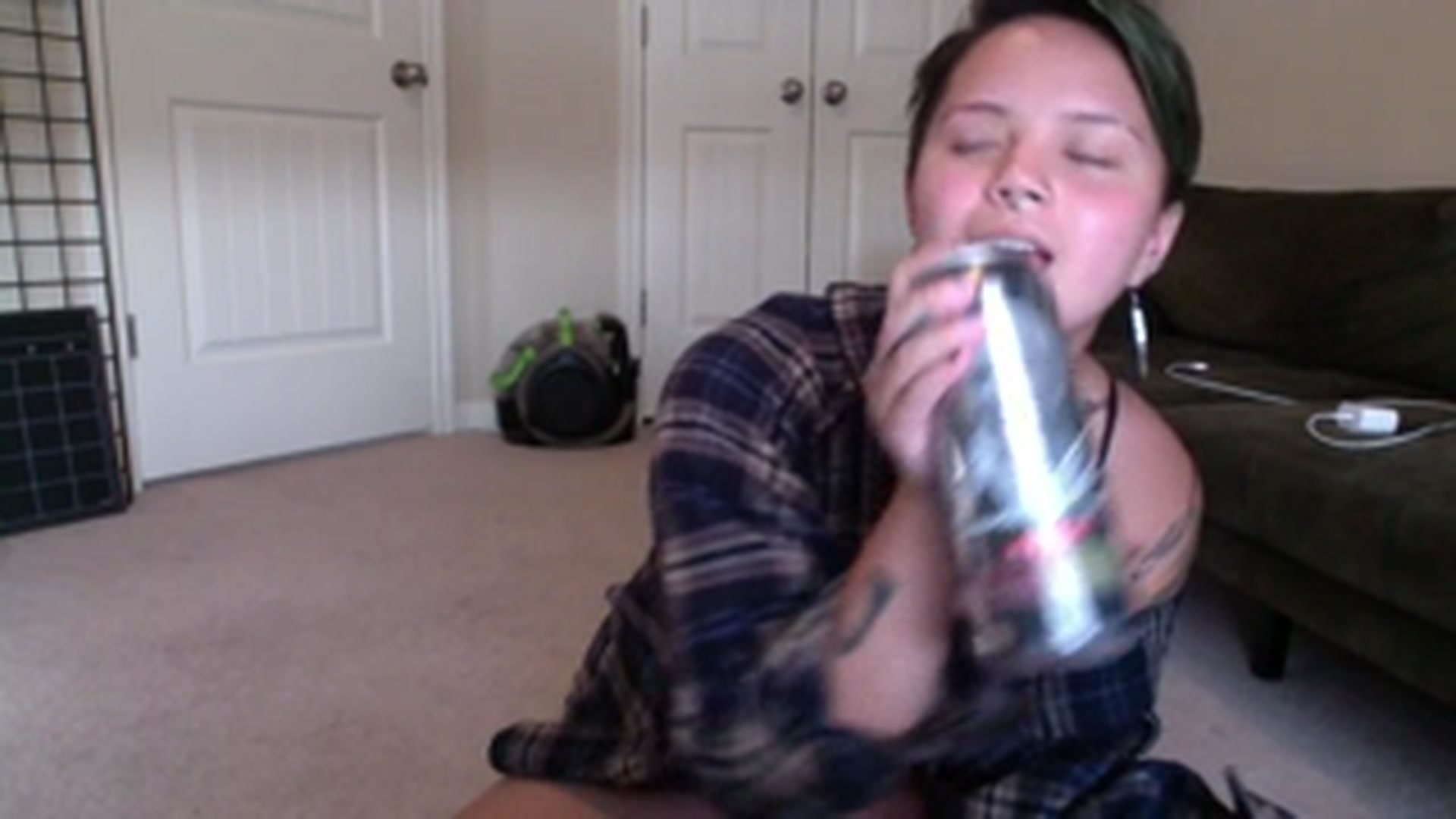 Gallery image thumbnail from xxRosesxx's myfreecams stream on, 08/24/2023, 23:50 image 14 of 20