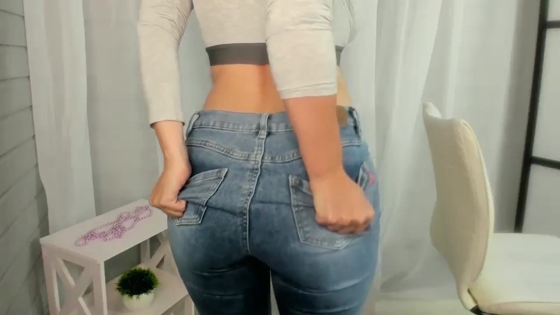 Gallery image thumbnail from xx_code's myfreecams stream on, 09/28/2024, 19:49 image 18 of 20