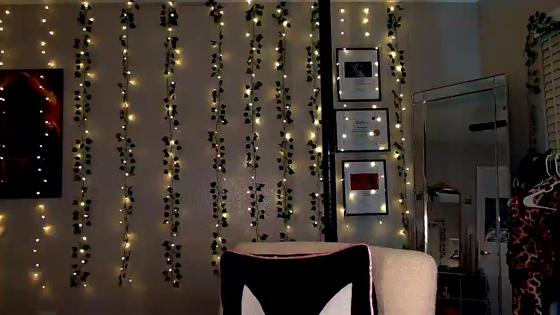 Gallery image thumbnail from xxbabyghostxx's myfreecams stream on, 03/16/2025, 05:18 image 2 of 20
