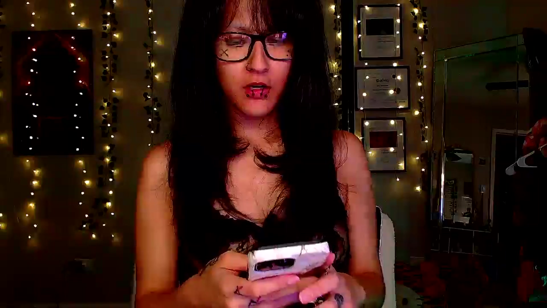 Gallery image thumbnail from xxbabyghostxx's myfreecams stream on, 06/19/2025, 03:34 image 6 of 20