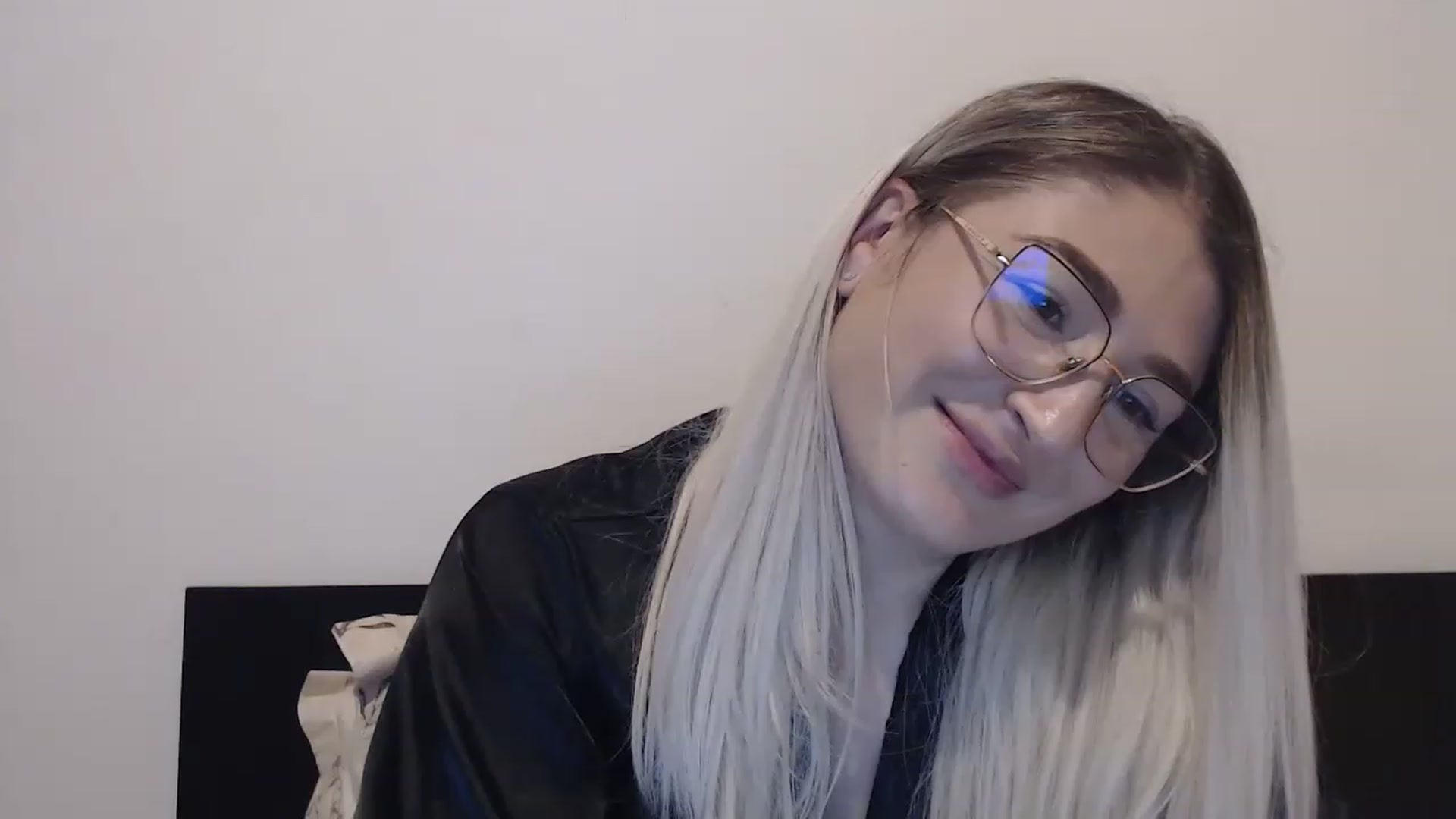 Gallery image thumbnail from xxeveex's myfreecams stream on, 11/23/2022, 14:18 image 20 of 20