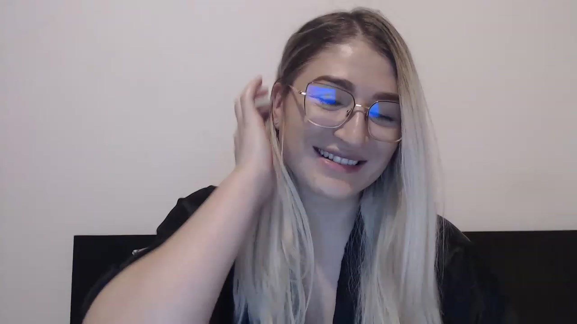 Gallery image thumbnail from xxeveex's myfreecams stream on, 11/23/2022, 14:18 image 19 of 20