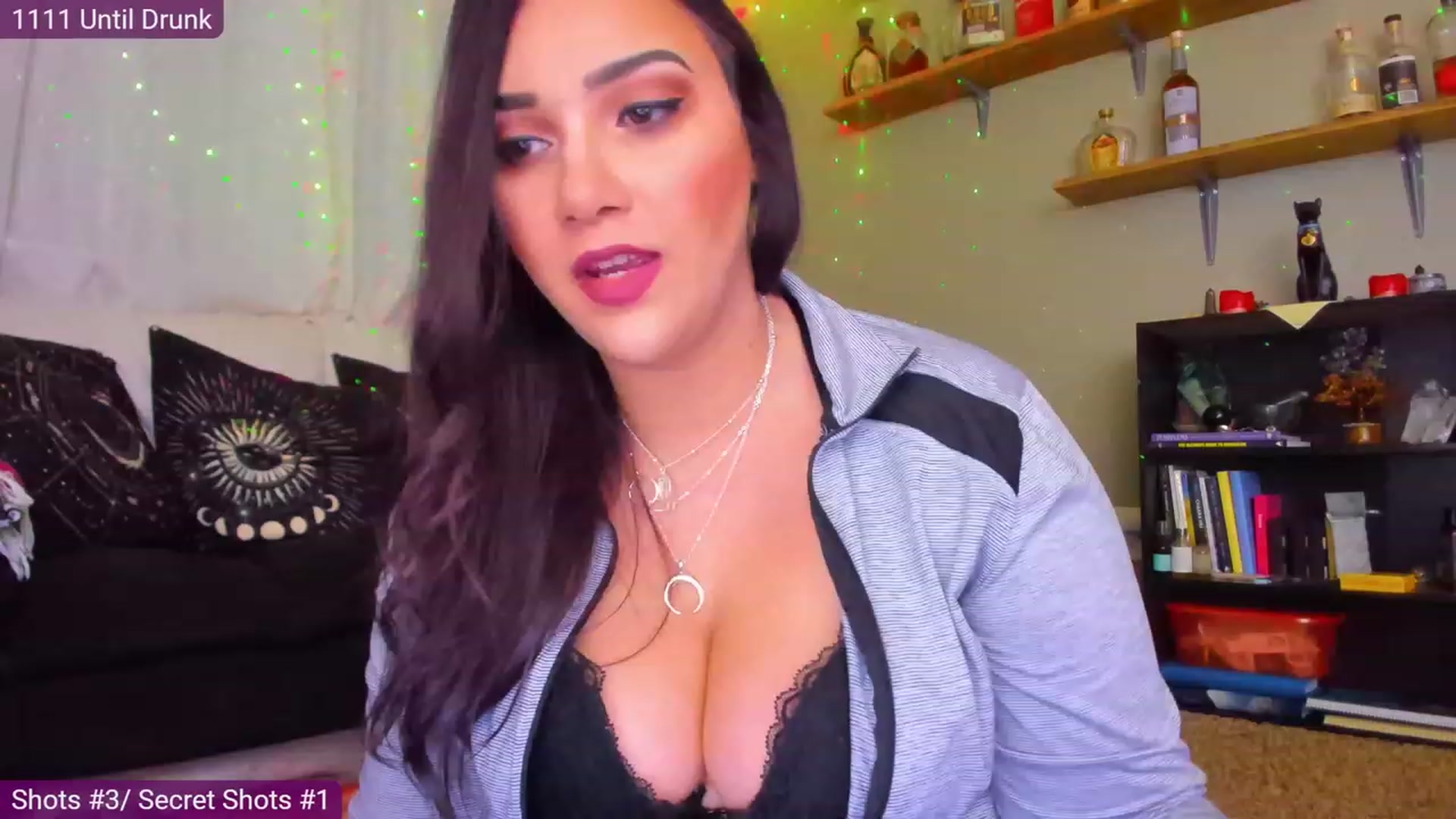 Gallery image thumbnail from xxquizit's myfreecams stream on, 02/21/2023, 09:08 image 14 of 20