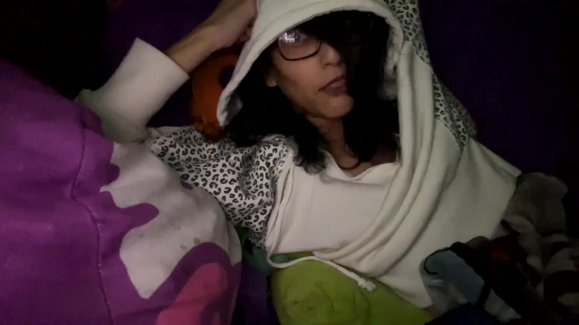 Gallery image thumbnail from xxunkocn's myfreecams stream on, 11/15/2024, 08:31 image 18 of 20