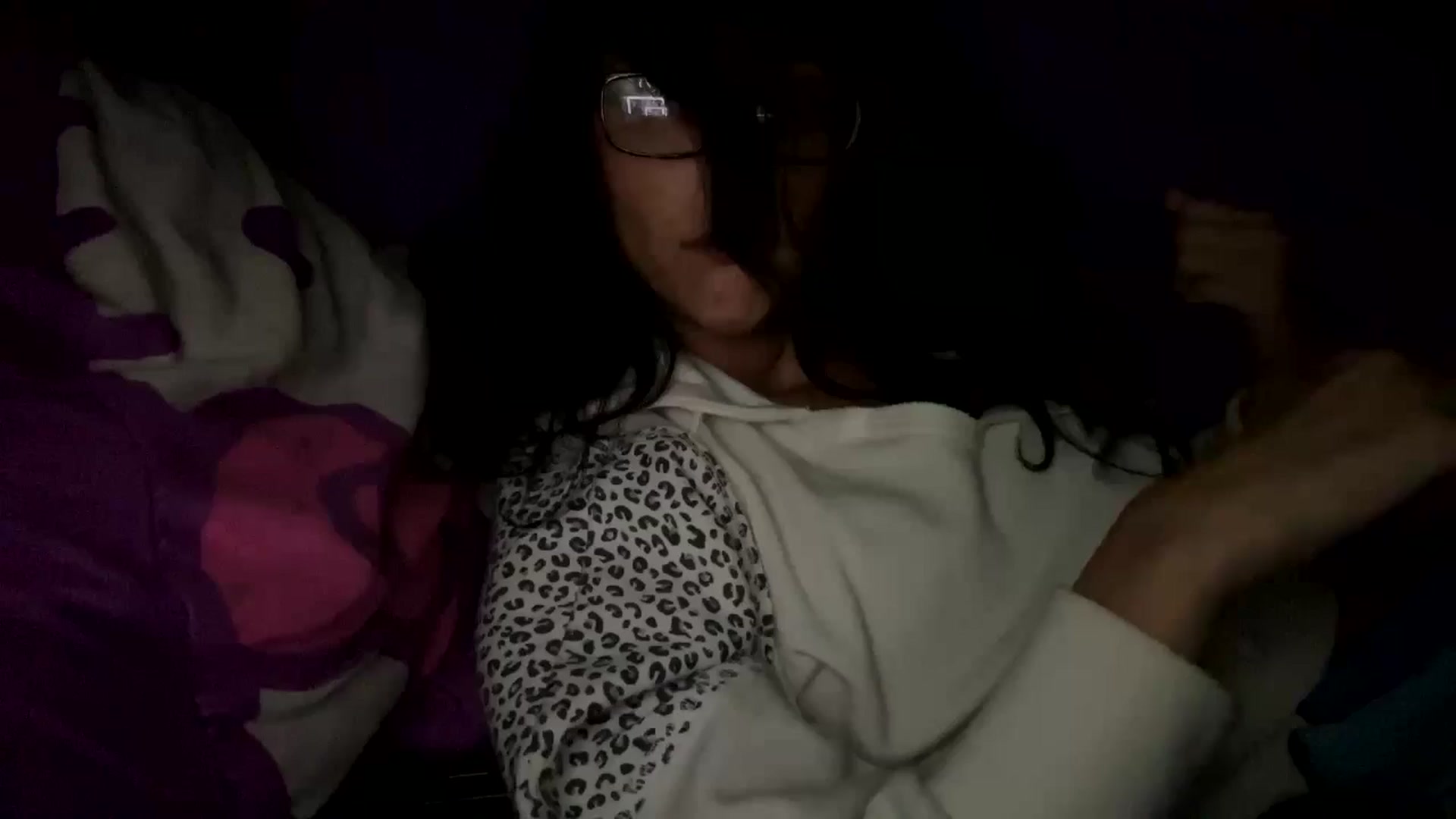 Gallery image thumbnail from xxunkocn's myfreecams stream on, 11/15/2024, 08:31 image 1 of 20