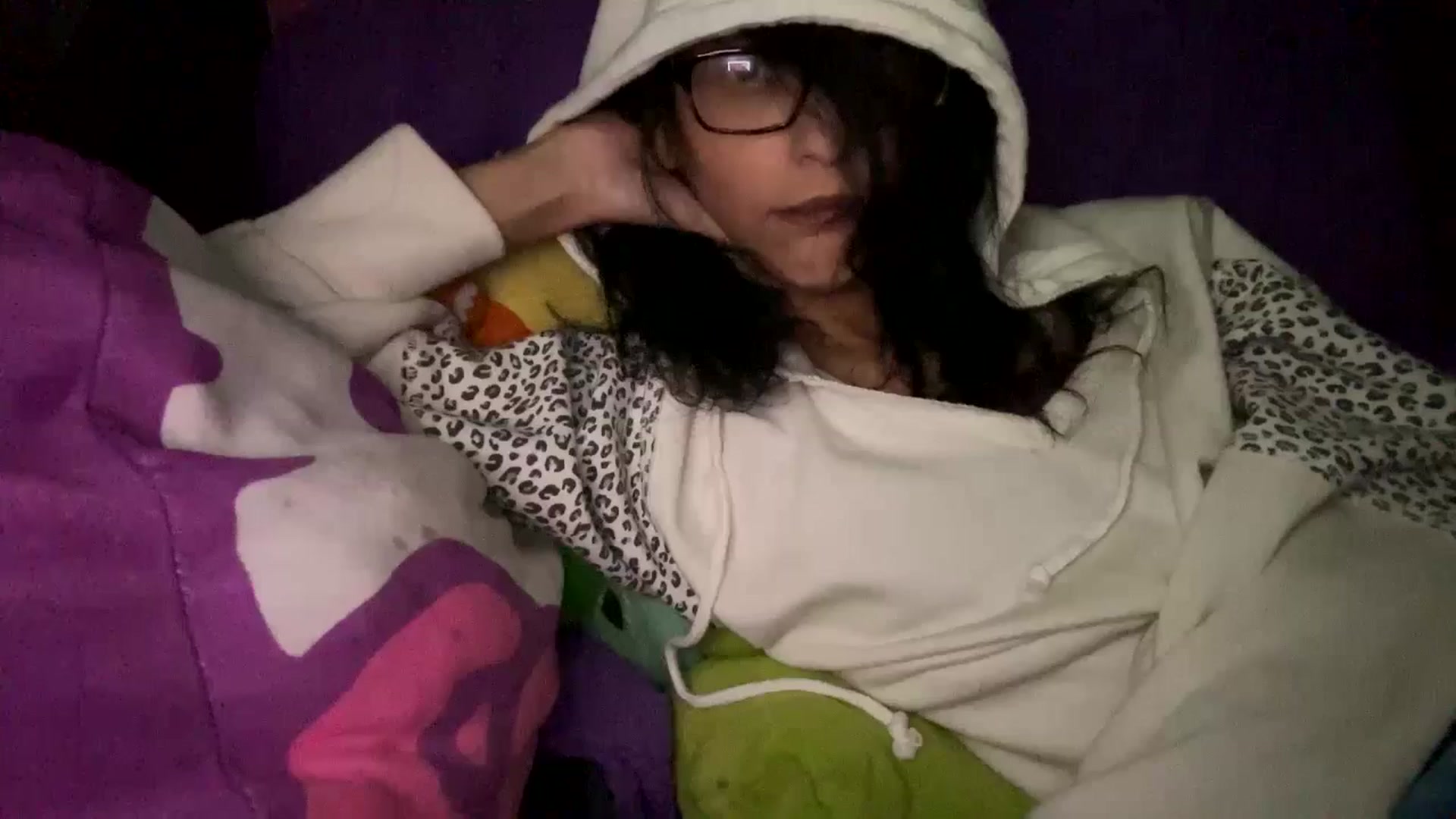Gallery image thumbnail from xxunkocn's myfreecams stream on, 11/15/2024, 08:31 image 15 of 20