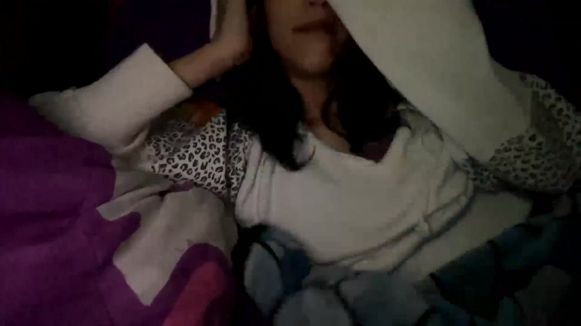 Gallery image thumbnail from xxunkocn's myfreecams stream on, 11/15/2024, 08:31 image 16 of 20