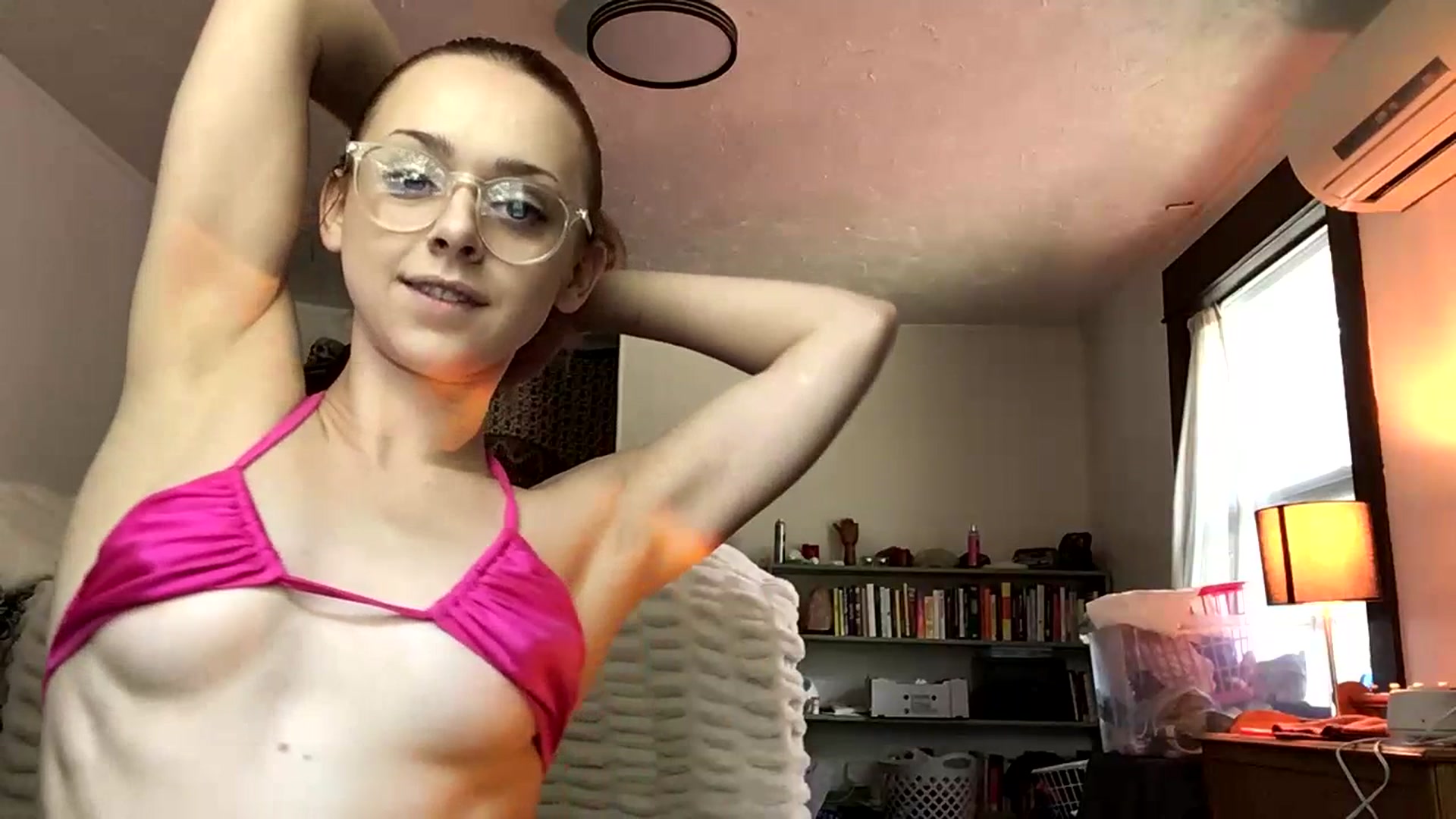 Gallery image thumbnail from xxwonderland's myfreecams stream on, 07/09/2023, 18:55 image 10 of 20