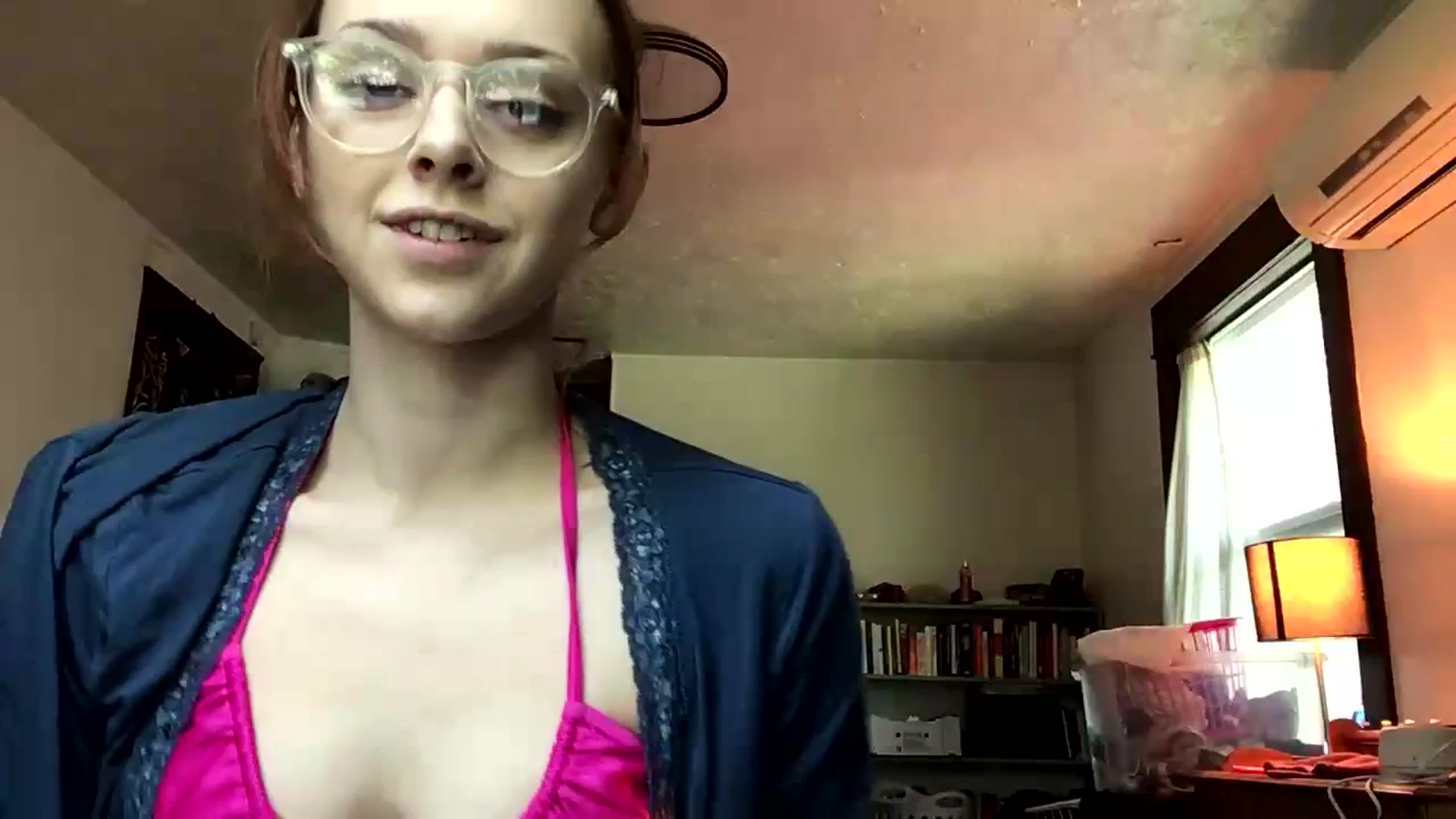 Gallery image thumbnail from xxwonderland's myfreecams stream on, 07/09/2023, 19:54 image 13 of 20