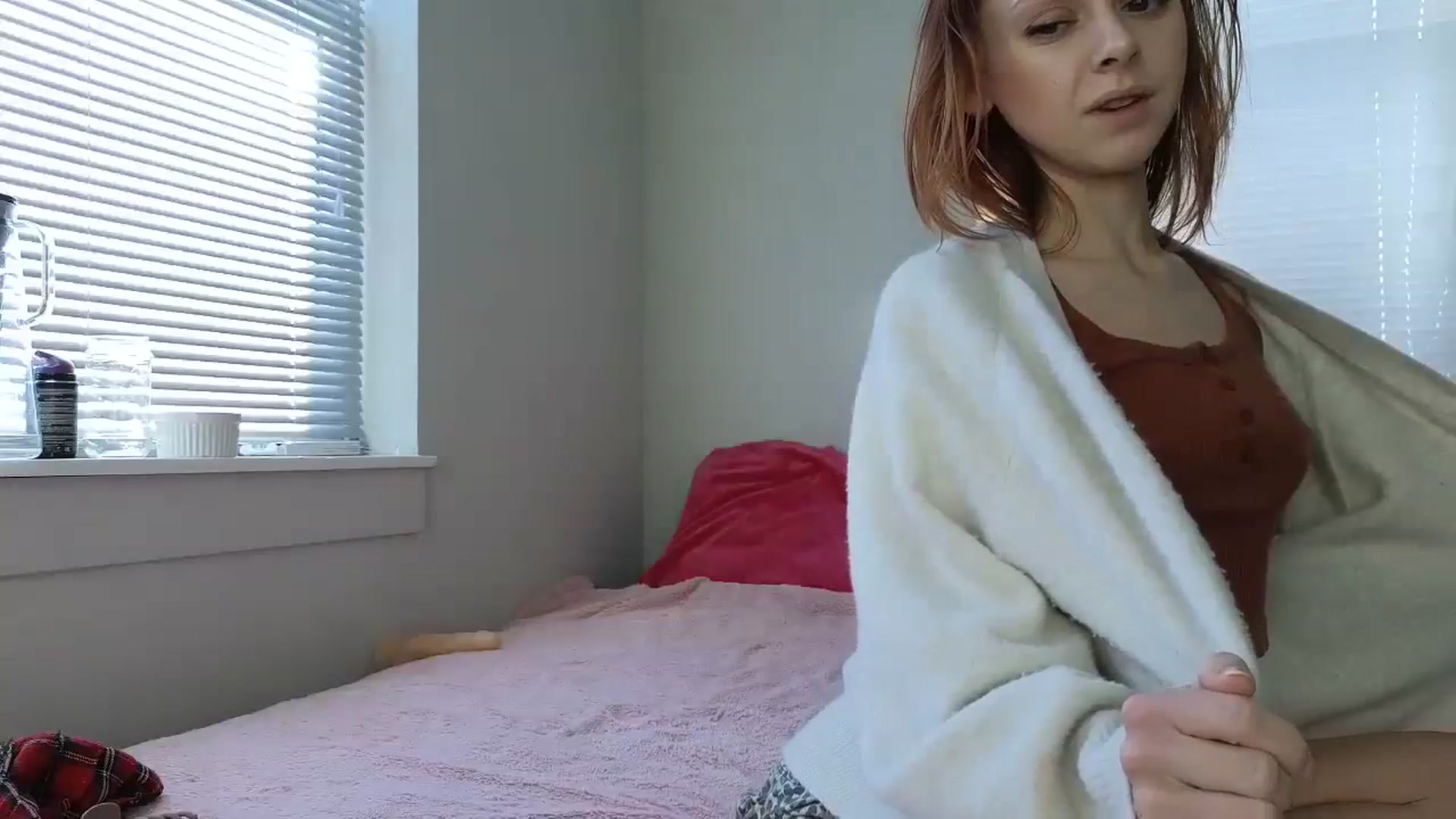 Gallery image thumbnail from xxwonderland's myfreecams stream on, 01/16/2024, 15:55 image 7 of 20