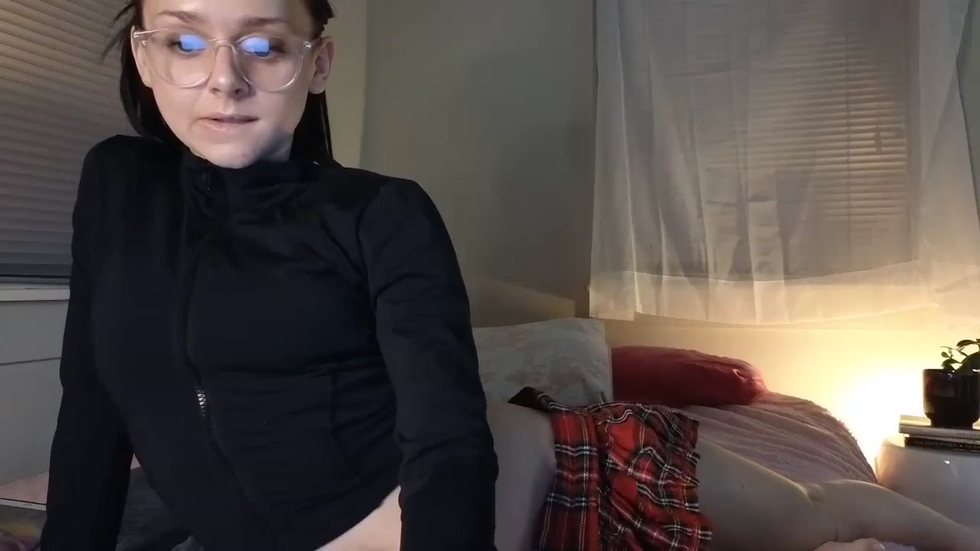 Gallery image thumbnail from xxwonderland's myfreecams stream on, 02/05/2024, 12:54 image 13 of 20