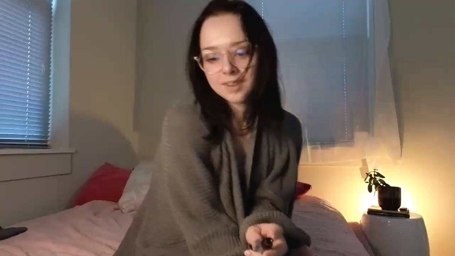 Gallery image thumbnail from xxwonderland's myfreecams stream on, 02/07/2024, 14:32 image 8 of 20