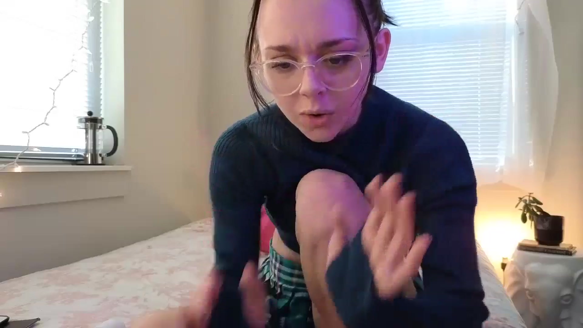 Gallery image thumbnail from xxwonderland's myfreecams stream on, 02/22/2024, 14:08 image 18 of 20