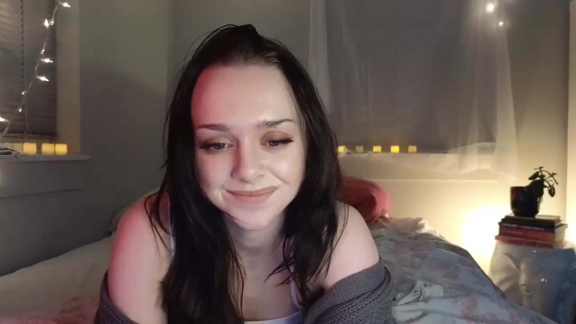 Gallery image thumbnail from xxwonderland's myfreecams stream on, 03/18/2024, 03:24 image 3 of 20