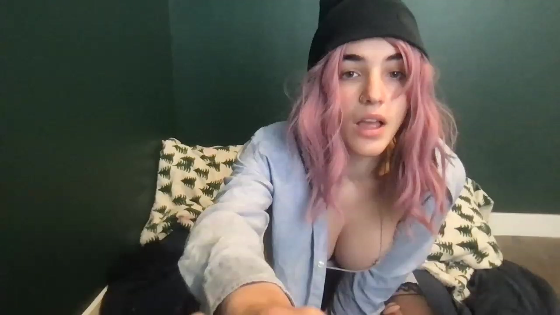 Gallery image thumbnail from xxxvara's myfreecams stream on, 01/25/2023, 19:28 image 16 of 20