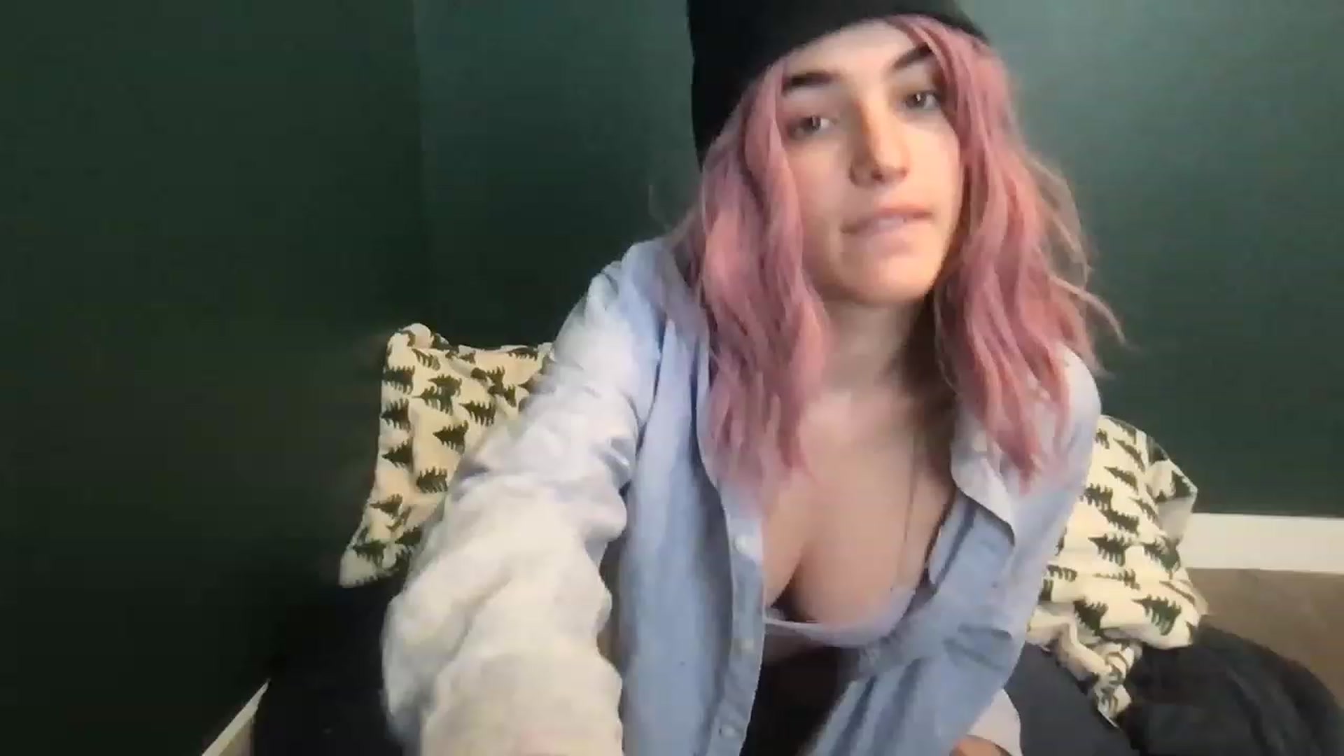 Gallery image thumbnail from xxxvara's myfreecams stream on, 01/25/2023, 19:28 image 2 of 20