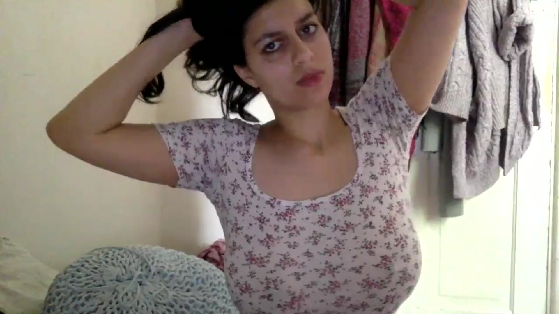 Gallery image thumbnail from yasmin88's myfreecams stream on, 05/16/2024, 09:18 image 6 of 20