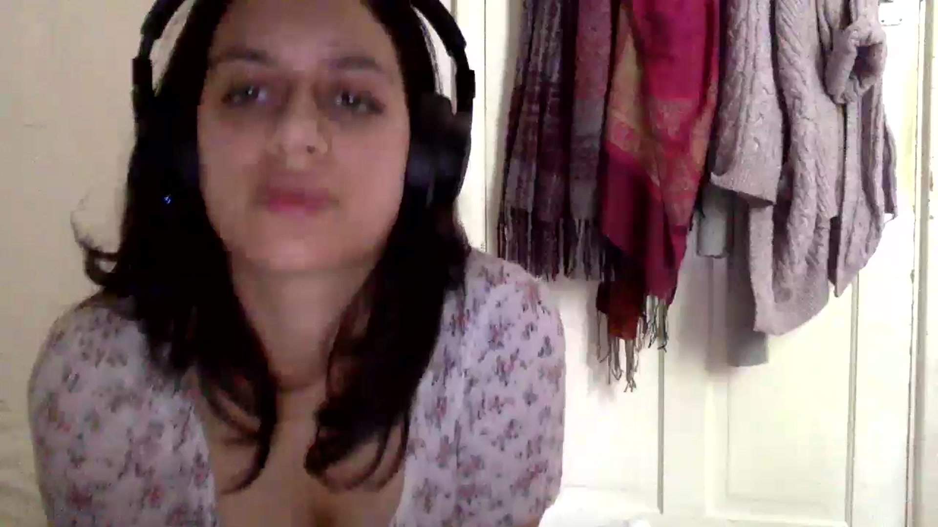 Gallery image thumbnail from yasmin88's myfreecams stream on, 05/16/2024, 09:18 image 13 of 20