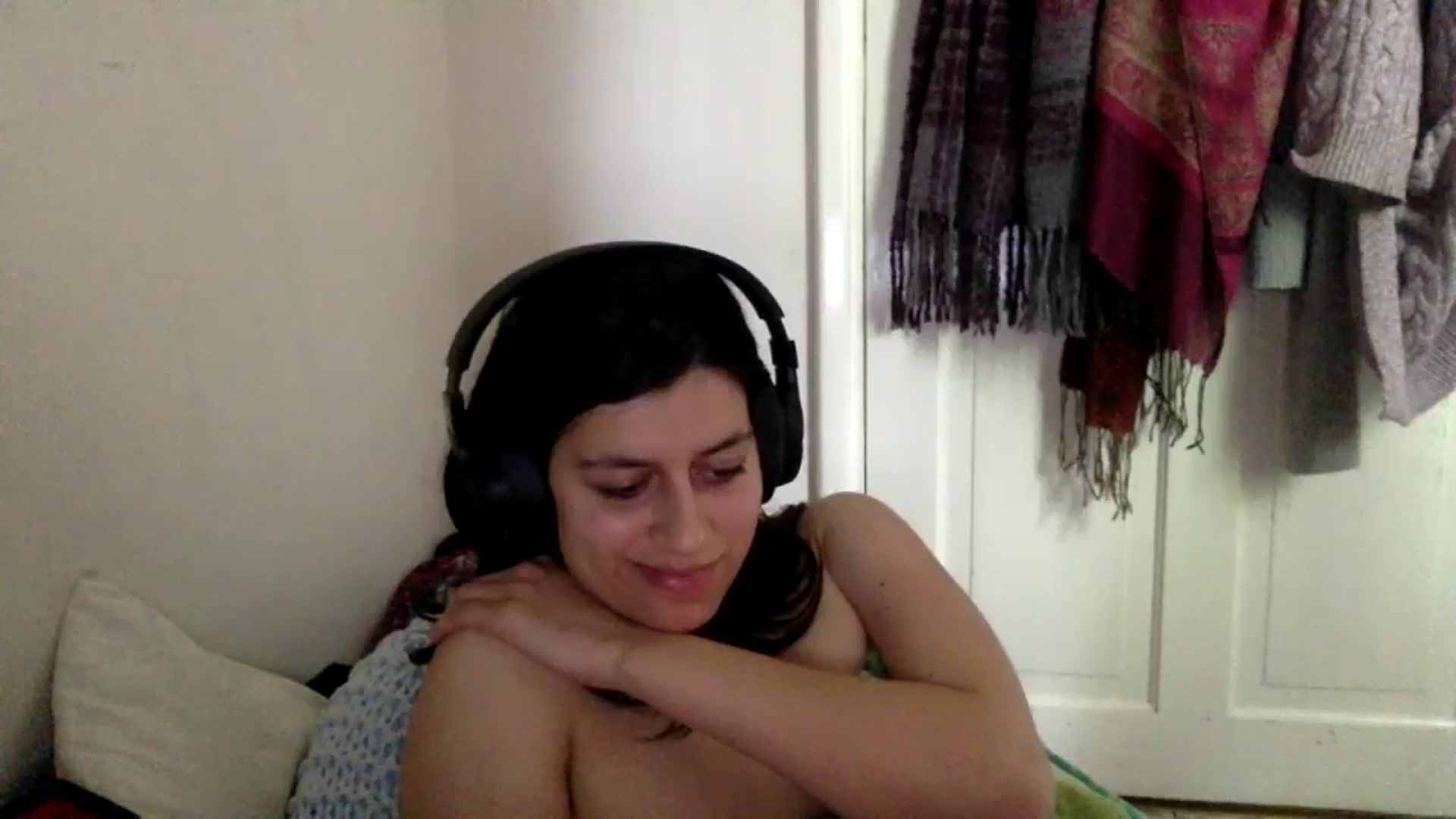 Gallery image thumbnail from yasmin88's myfreecams stream on, 05/16/2024, 10:28 image 7 of 20