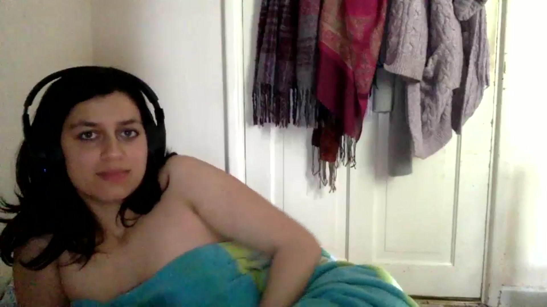 Gallery image thumbnail from yasmin88's myfreecams stream on, 05/16/2024, 10:28 image 3 of 20