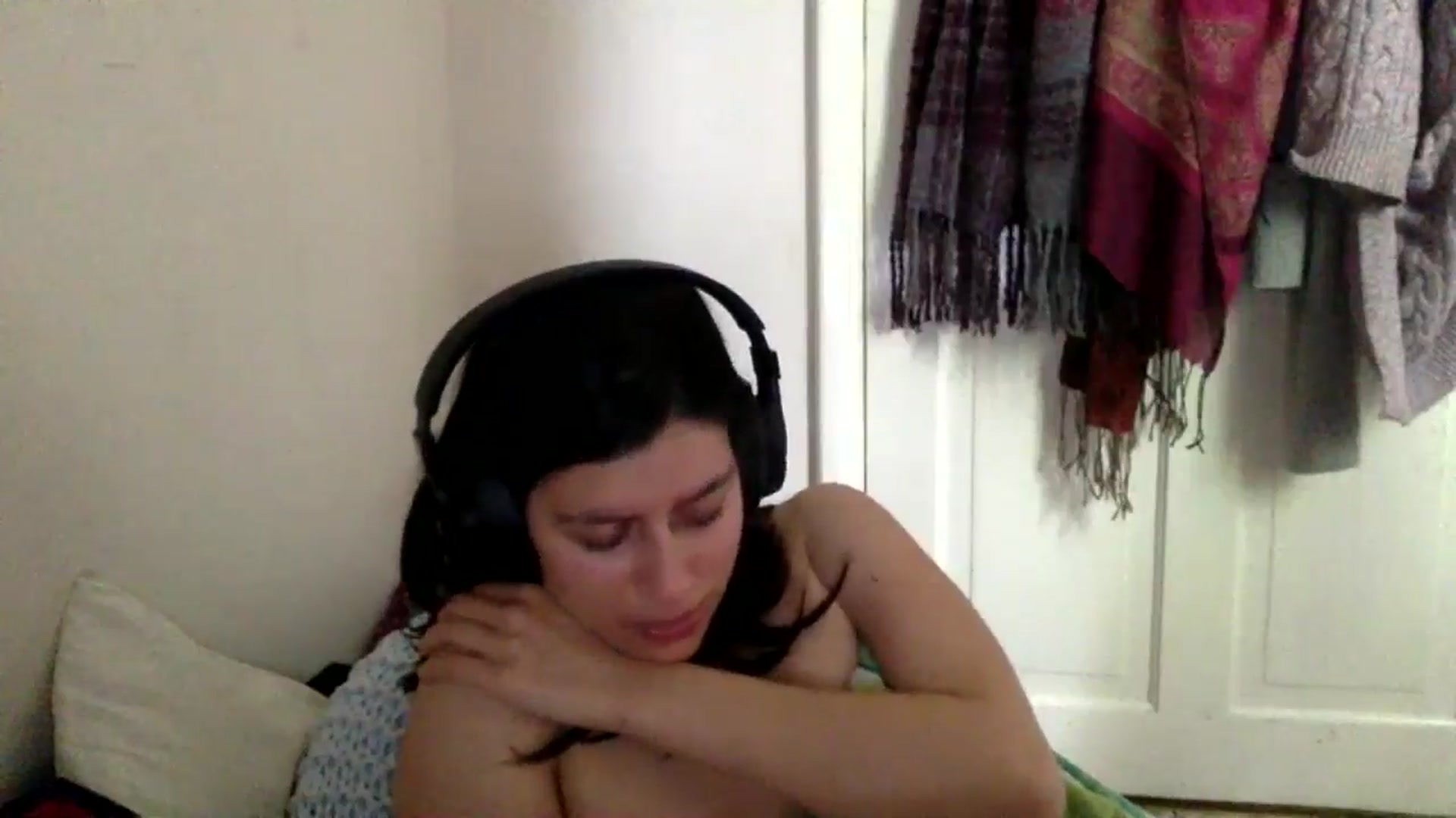 Gallery image thumbnail from yasmin88's myfreecams stream on, 05/16/2024, 10:28 image 13 of 20