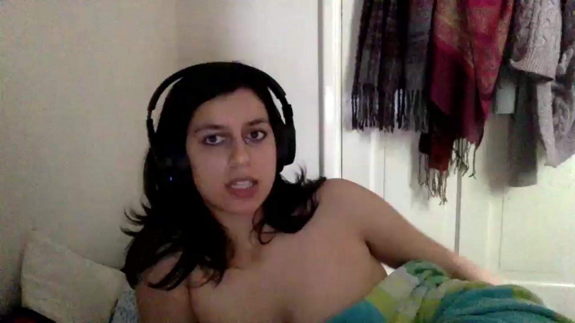 Gallery image thumbnail from yasmin88's myfreecams stream on, 05/16/2024, 10:28 image 4 of 20