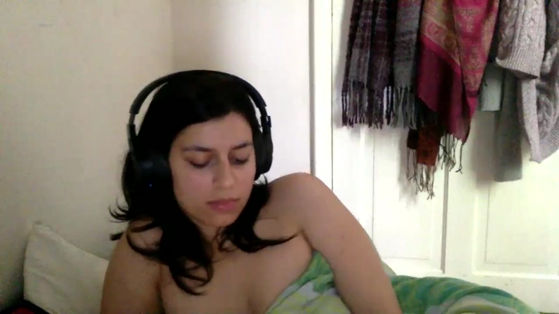 Gallery image thumbnail from yasmin88's myfreecams stream on, 05/16/2024, 10:28 image 19 of 20