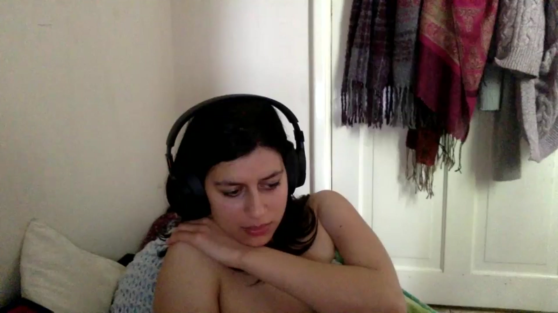 Gallery image thumbnail from yasmin88's myfreecams stream on, 05/16/2024, 10:28 image 9 of 20
