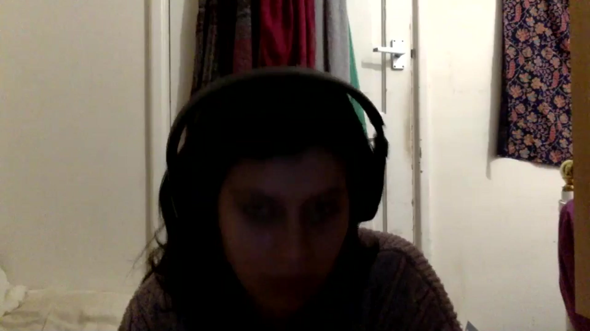 Gallery image thumbnail from yasmin88's myfreecams stream on, 05/16/2024, 15:21 image 8 of 20