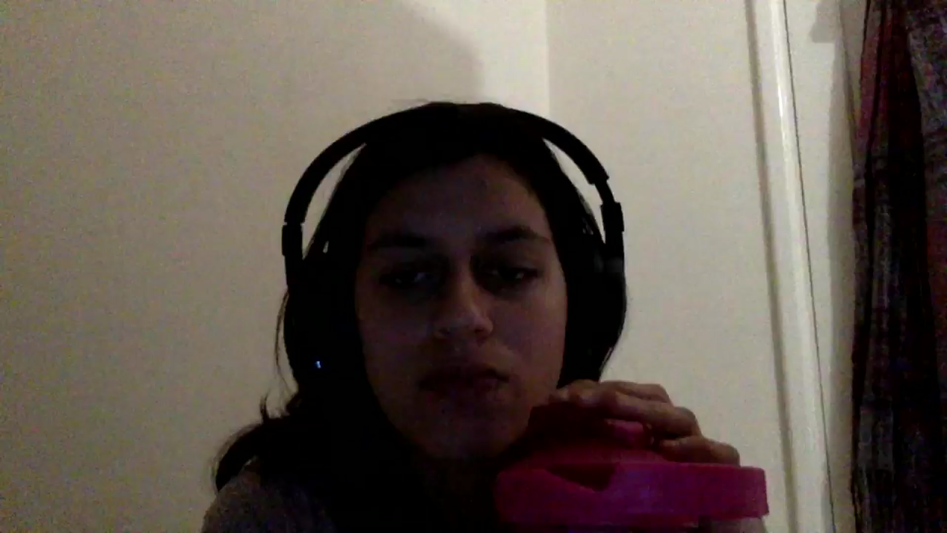 Gallery image thumbnail from yasmin88's myfreecams stream on, 05/16/2024, 16:18 image 17 of 20