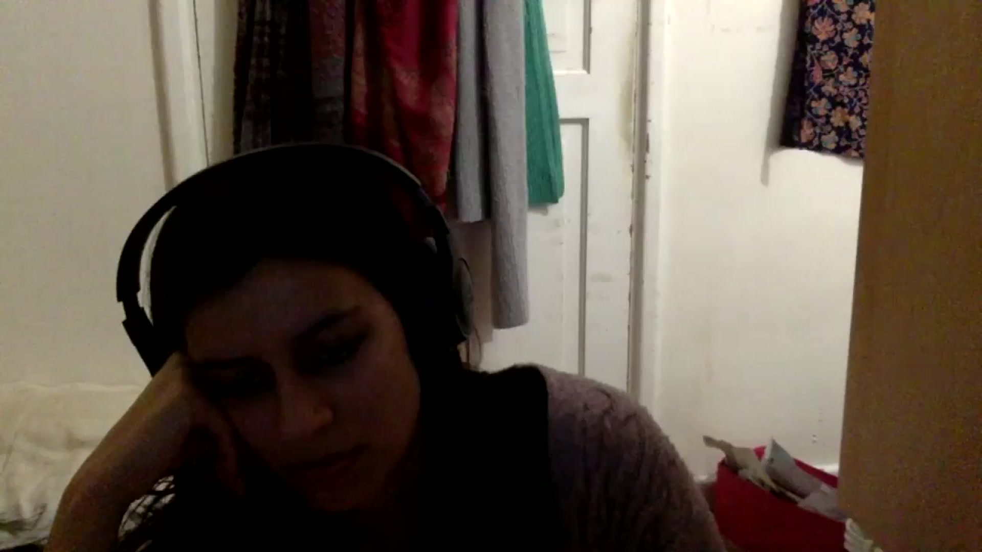 Gallery image thumbnail from yasmin88's myfreecams stream on, 05/16/2024, 17:07 image 17 of 20