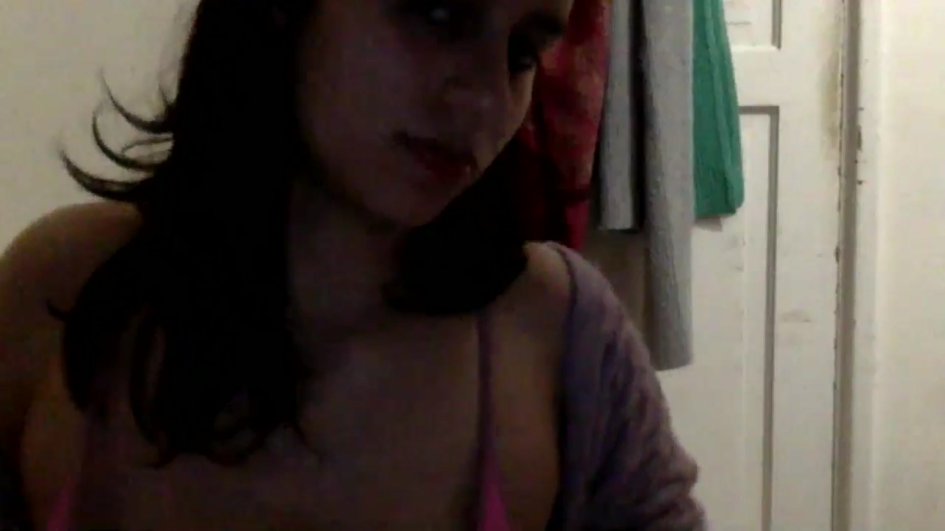 Gallery image thumbnail from yasmin88's myfreecams stream on, 05/16/2024, 20:15 image 2 of 20
