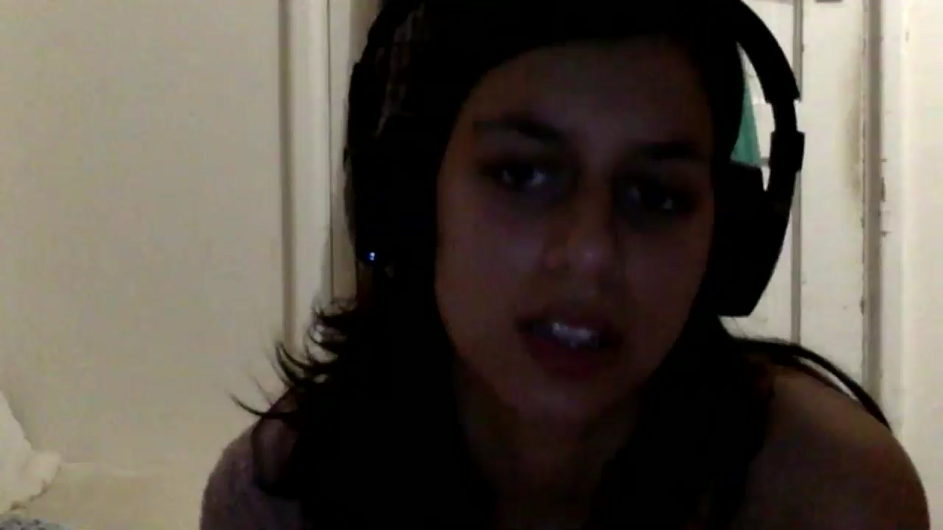 Gallery image thumbnail from yasmin88's myfreecams stream on, 05/16/2024, 20:15 image 19 of 20