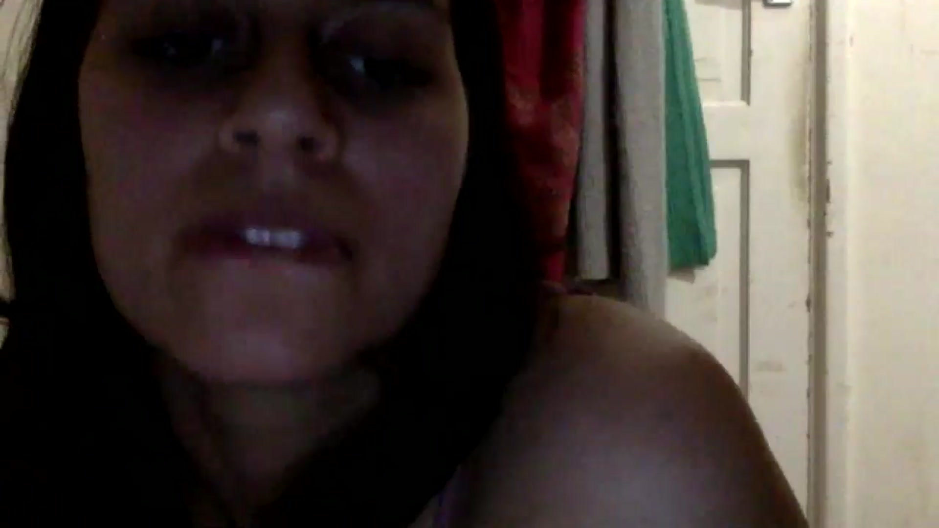 Gallery image thumbnail from yasmin88's myfreecams stream on, 05/16/2024, 20:15 image 5 of 20