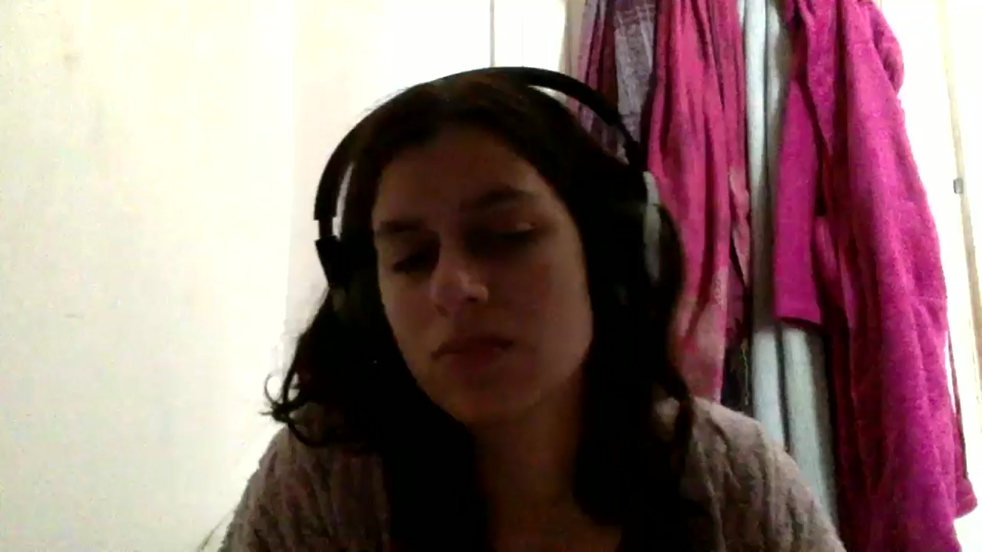 Gallery image thumbnail from yasmin88's myfreecams stream on, 05/17/2024, 09:17 image 18 of 20
