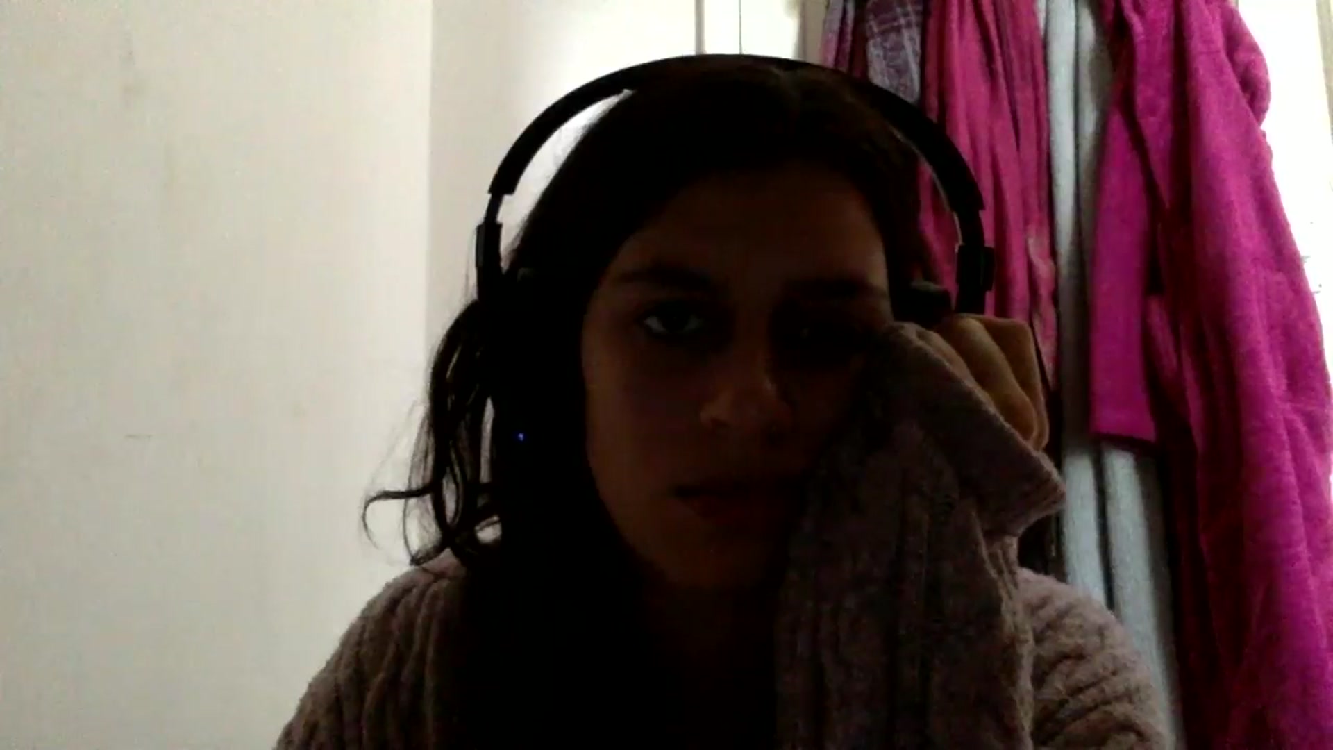 Gallery image thumbnail from yasmin88's myfreecams stream on, 05/17/2024, 09:17 image 9 of 20