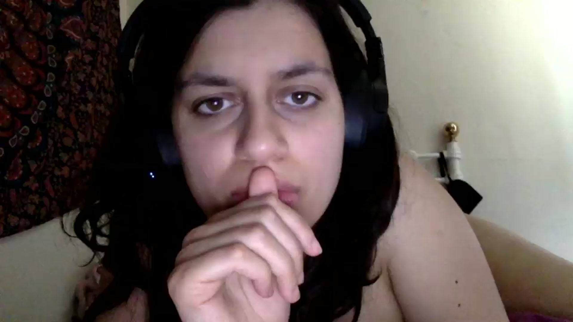 Gallery image thumbnail from yasmin88's myfreecams stream on, 05/17/2024, 10:30 image 2 of 20