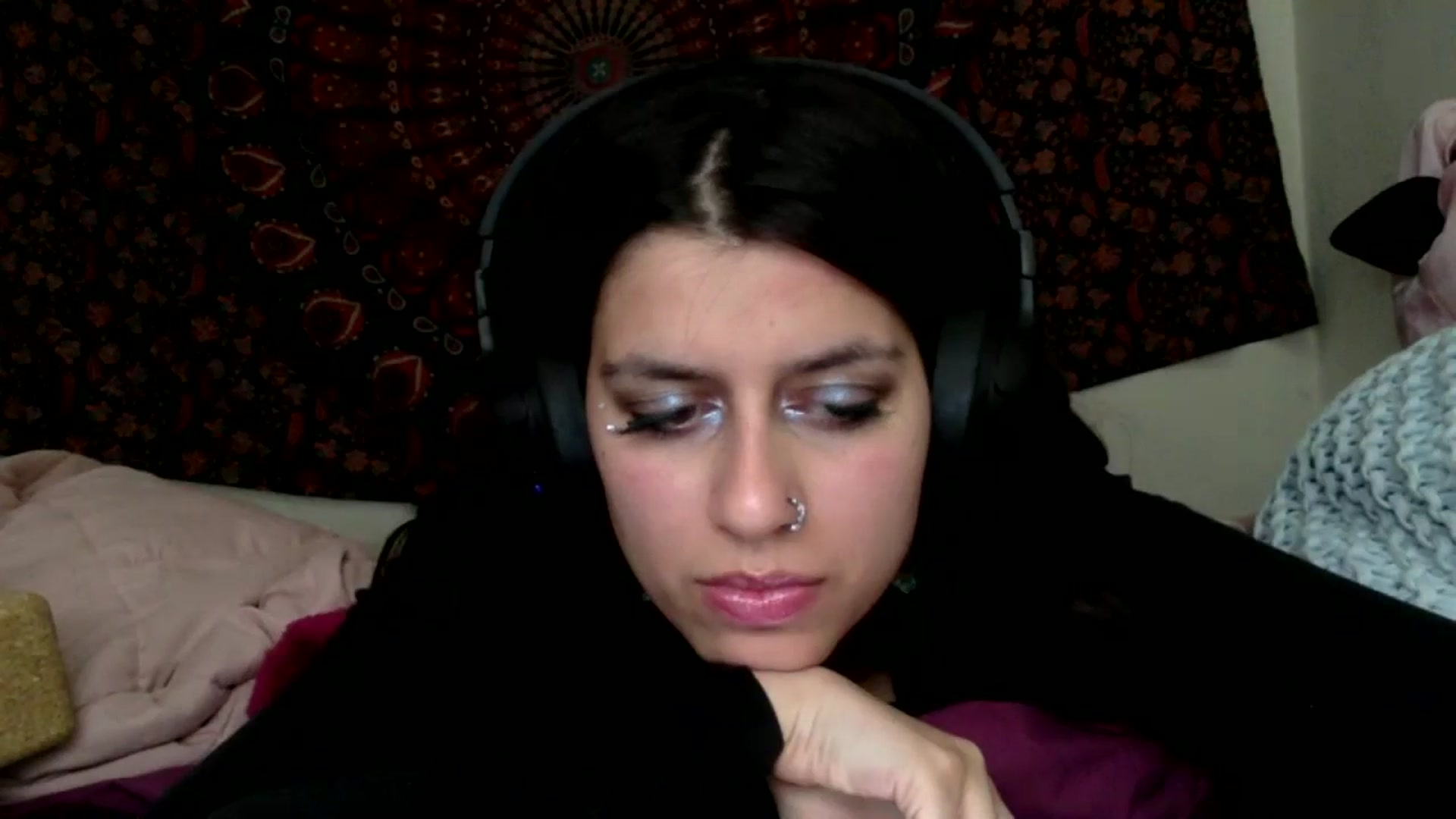 Gallery image thumbnail from yasmin88's myfreecams stream on, 05/17/2024, 15:23 image 12 of 20