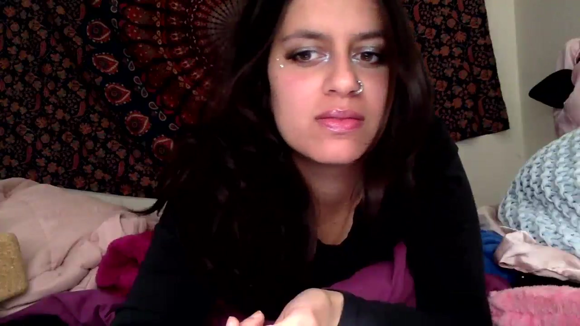 Gallery image thumbnail from yasmin88's myfreecams stream on, 05/17/2024, 15:23 image 10 of 20