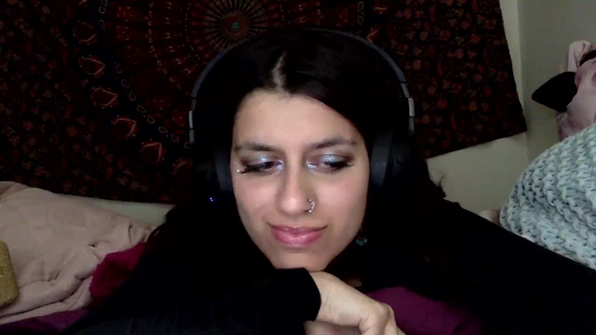 Gallery image thumbnail from yasmin88's myfreecams stream on, 05/17/2024, 15:23 image 15 of 20