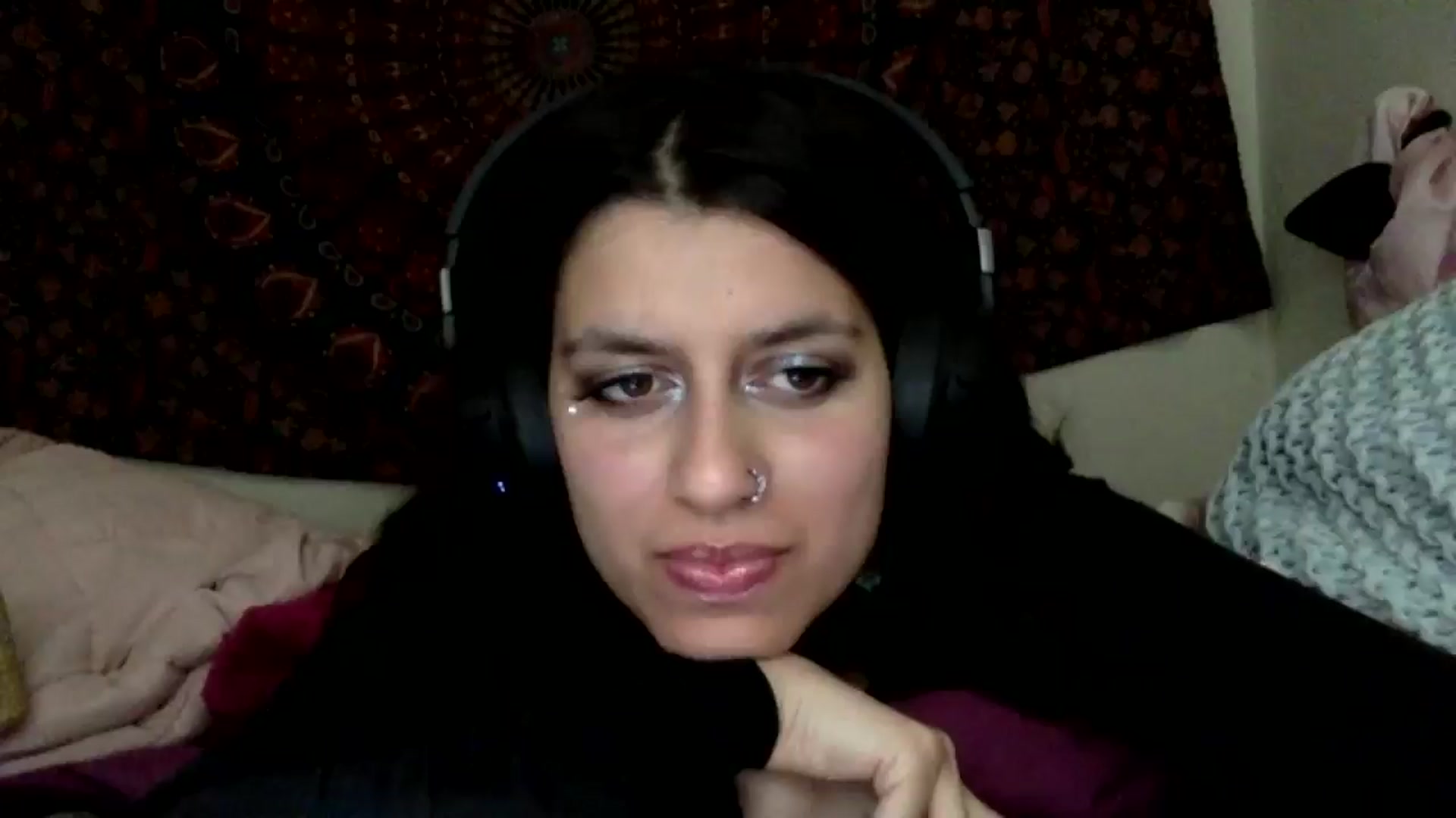 Gallery image thumbnail from yasmin88's myfreecams stream on, 05/17/2024, 15:23 image 17 of 20