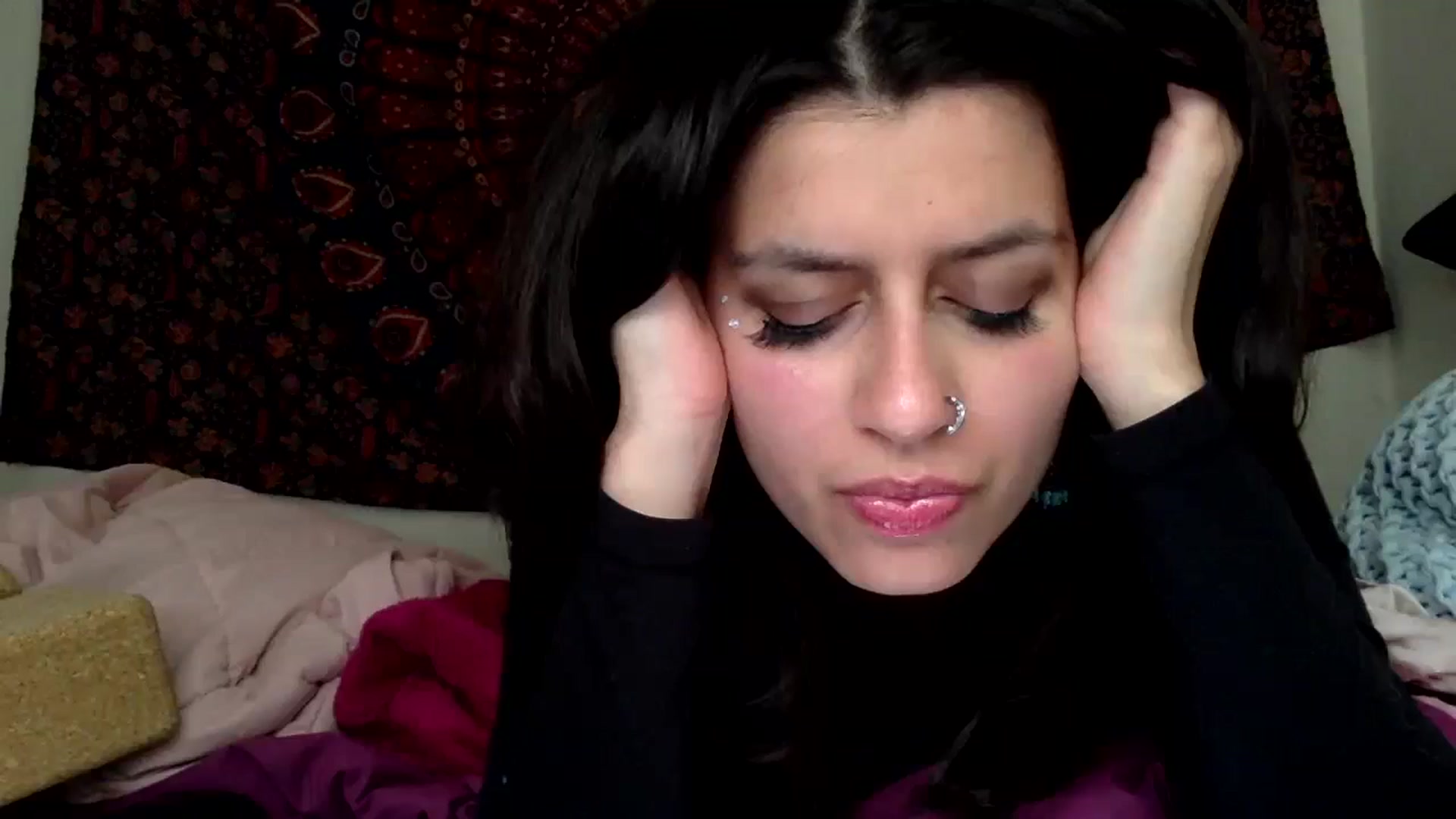 Gallery image thumbnail from yasmin88's myfreecams stream on, 05/17/2024, 15:23 image 2 of 20