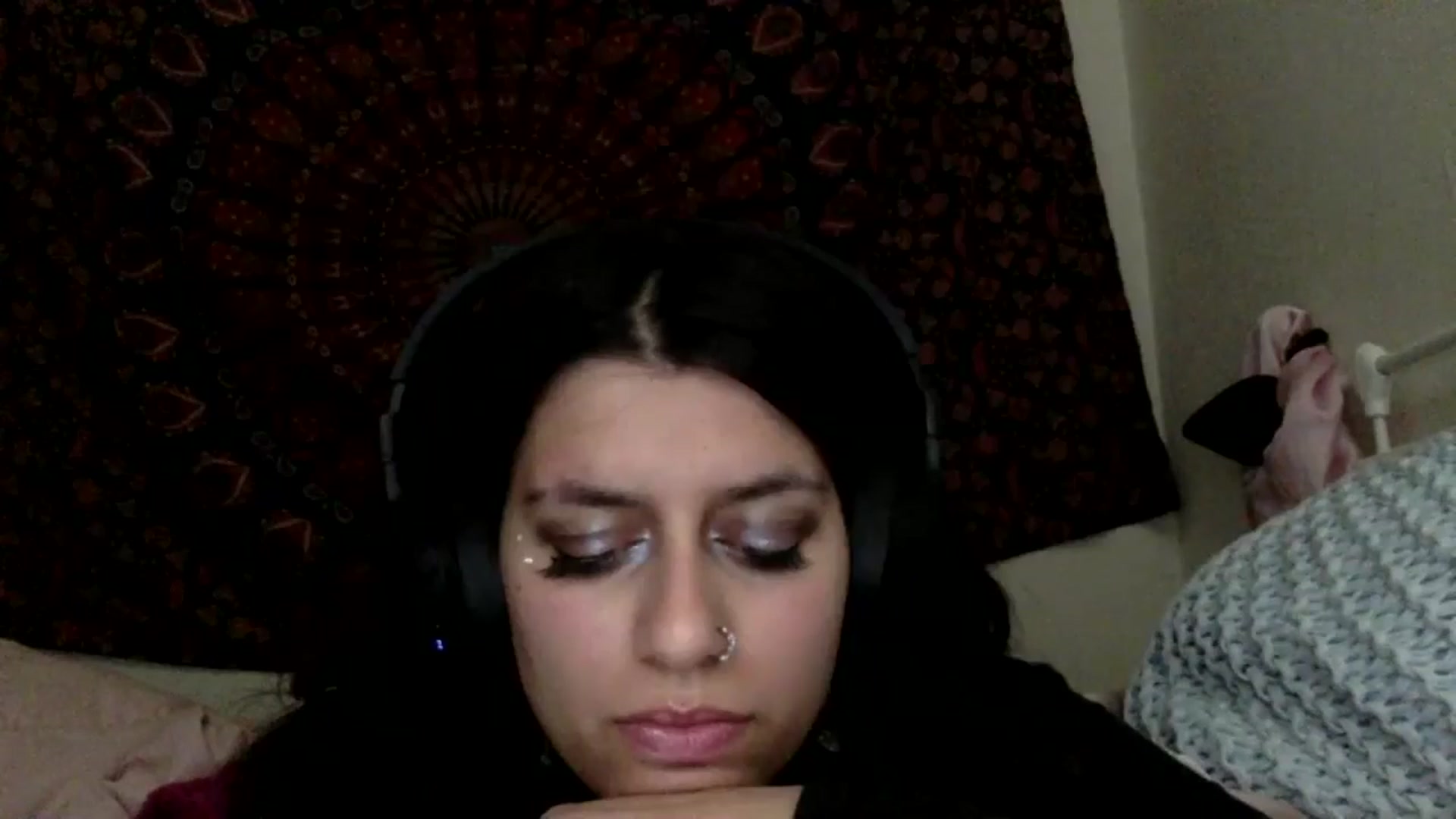 Gallery image thumbnail from yasmin88's myfreecams stream on, 05/17/2024, 16:32 image 3 of 20