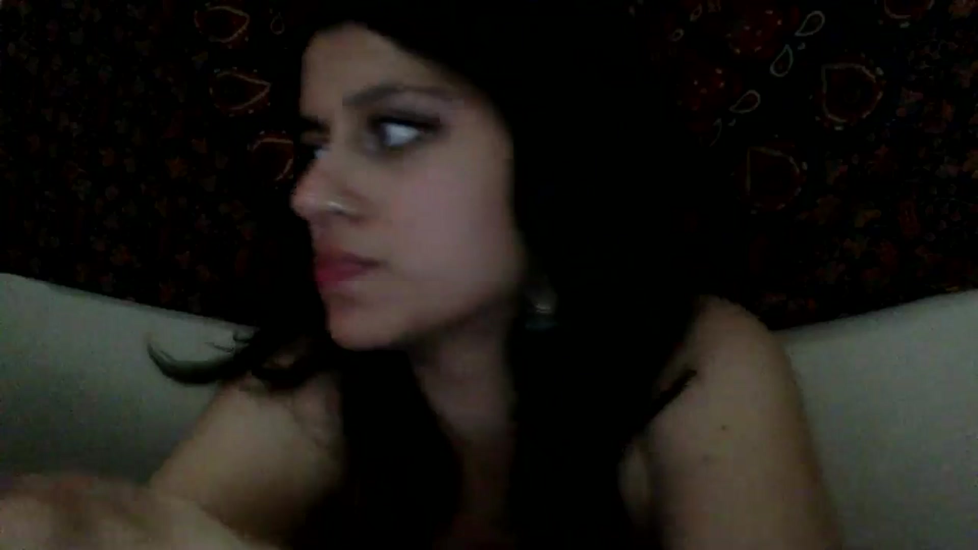Gallery image thumbnail from yasmin88's myfreecams stream on, 05/17/2024, 17:32 image 10 of 20