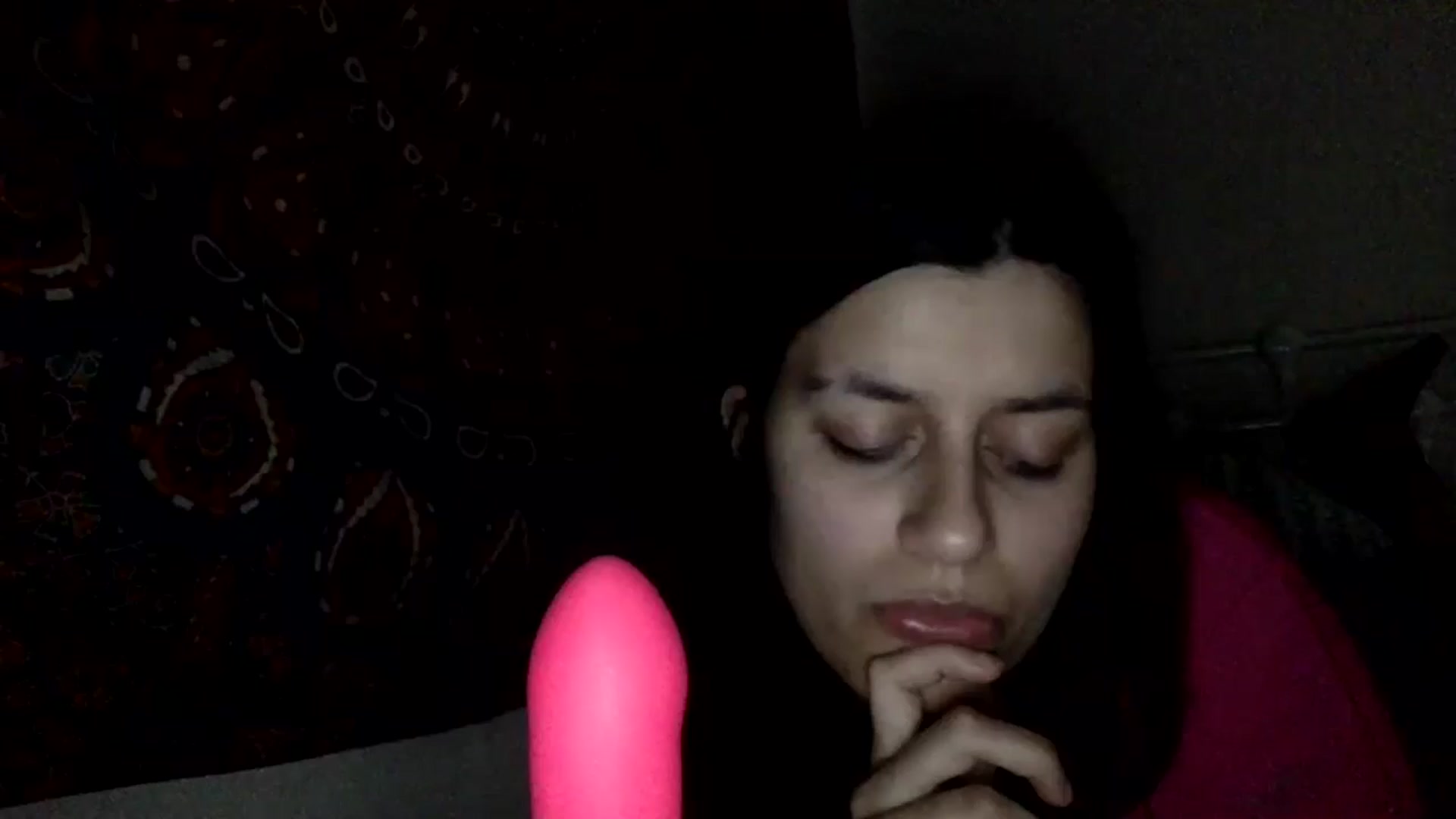 Gallery image thumbnail from yasmin88's myfreecams stream on, 05/18/2024, 19:16 image 9 of 20