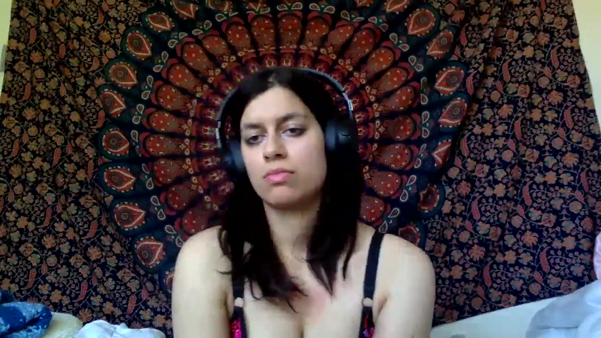 Gallery image thumbnail from yasmin88's myfreecams stream on, 05/20/2024, 10:35 image 8 of 20