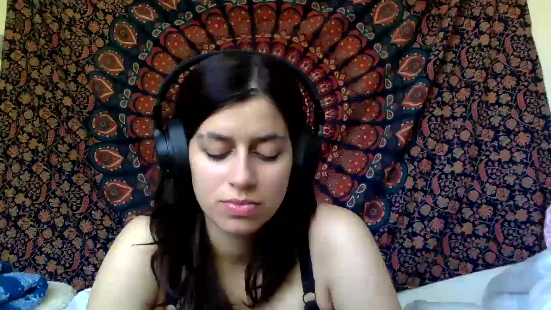 Gallery image thumbnail from yasmin88's myfreecams stream on, 05/20/2024, 10:35 image 3 of 20